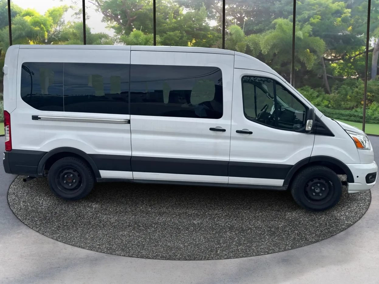 Used 2025 Ford Transit 350 XLT RWD image 4