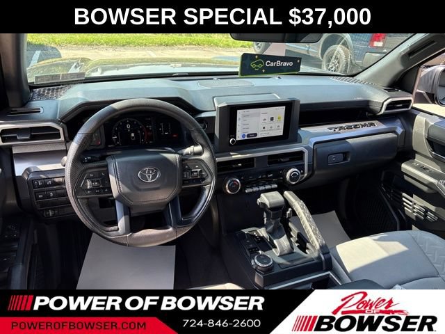 Used 2025 Toyota Tacoma SR5 AWD/4WD image 12