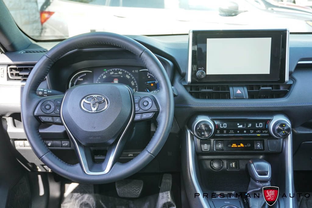 Used 2024 Toyota RAV4 SE w/ Convenience Package AWD/4WD image 2