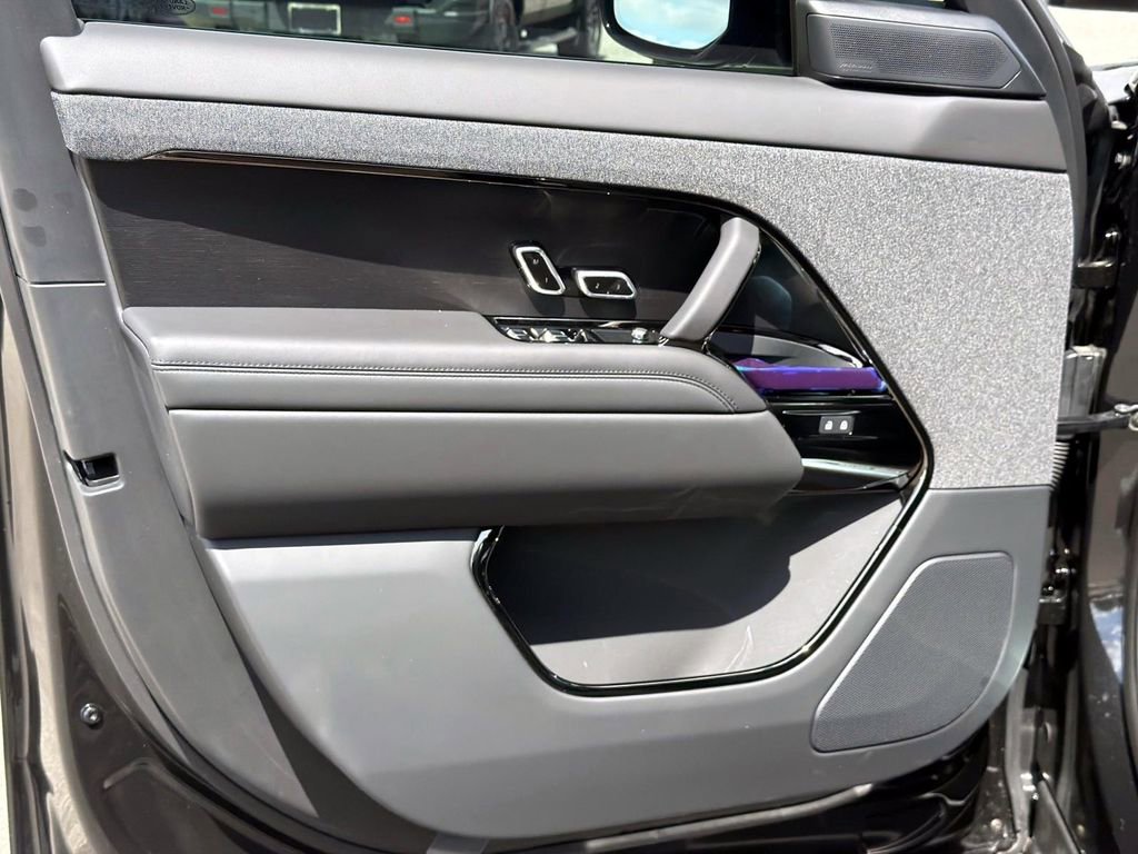 New 2026 Land Rover Range Rover Sport Dynamic SE image 16