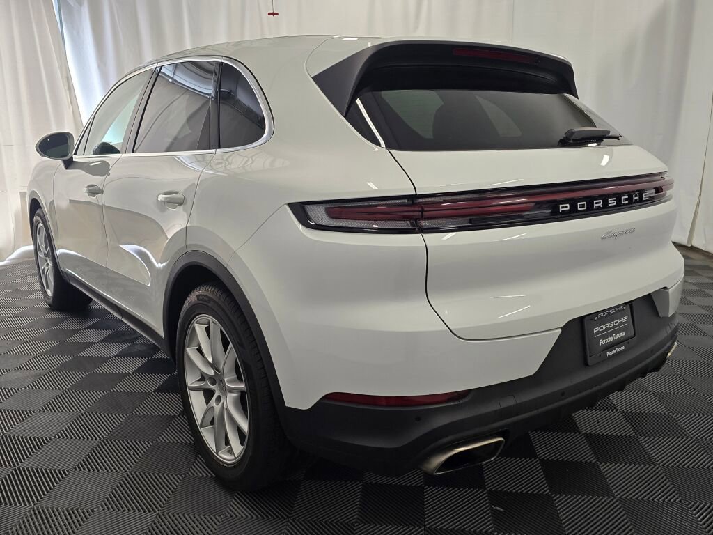 Used 2024 Porsche Cayenne image 3