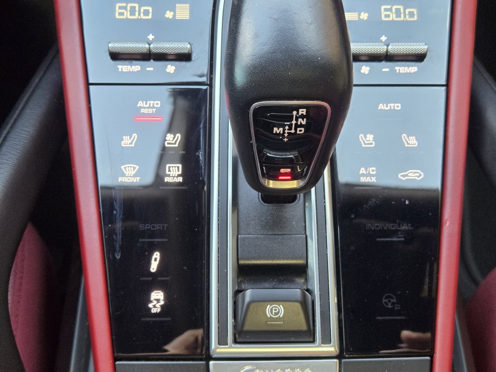 Used 2020 Porsche Cayenne S AWD/4WD image 19