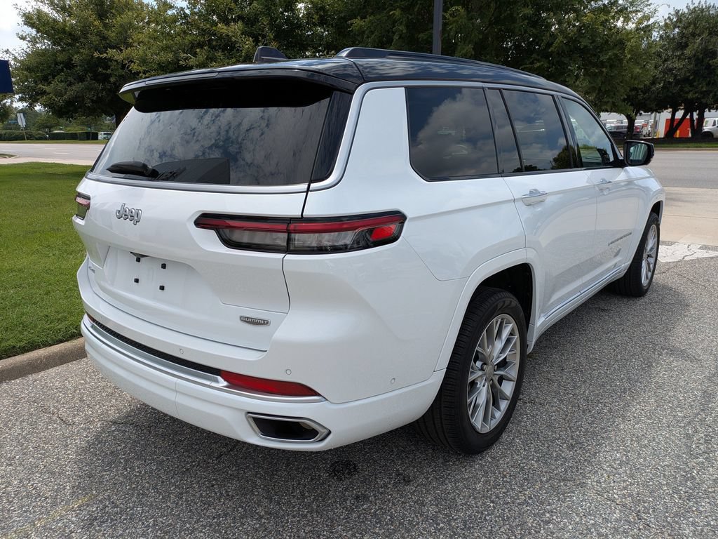 Used 2024 Jeep Grand Cherokee L Summit w/ Luxury Tech Group V AWD/4WD image 7