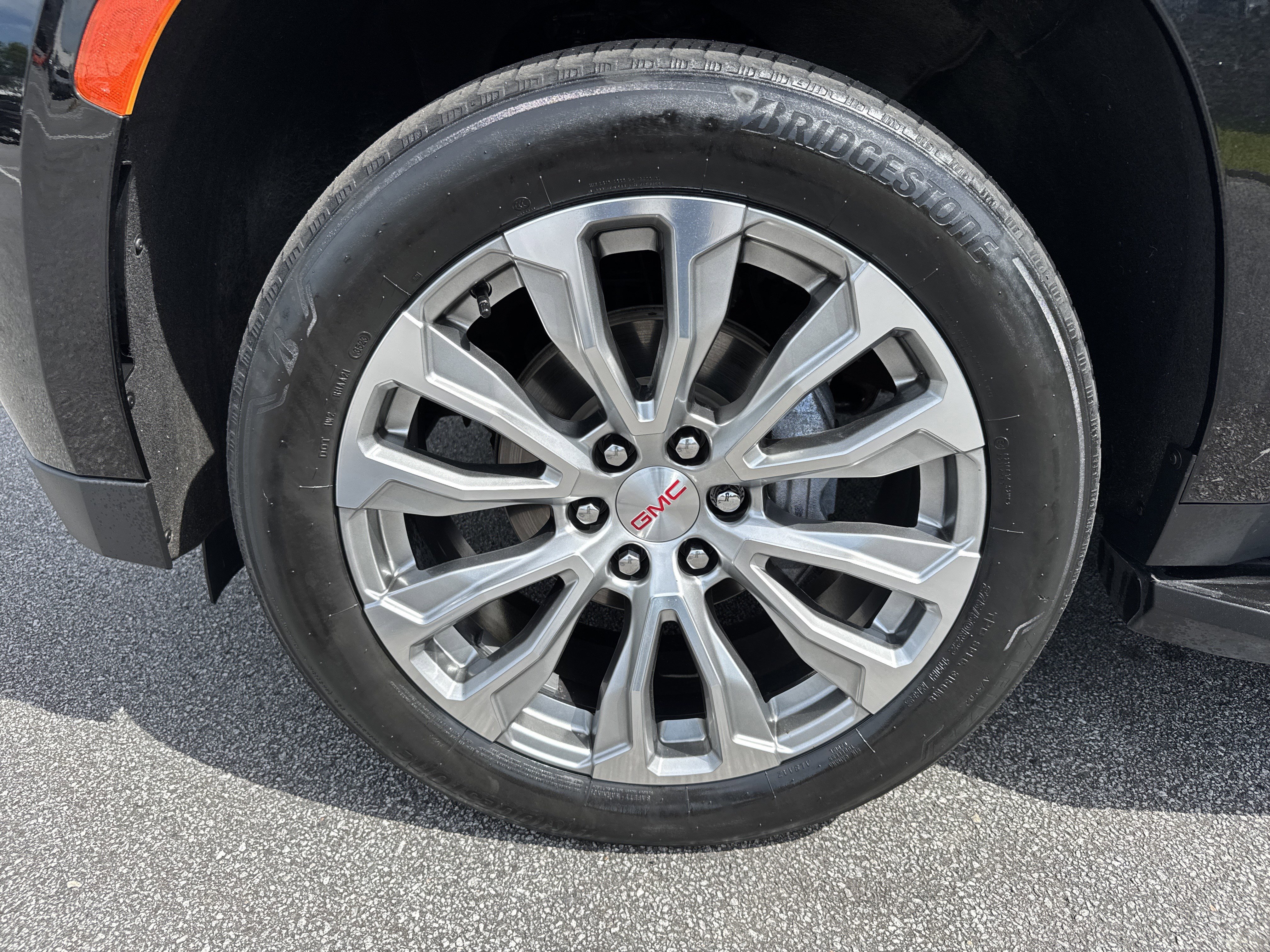 Used 2023 GMC Yukon Denali w/ LPO, Floor Liner Package AWD/4WD image 13