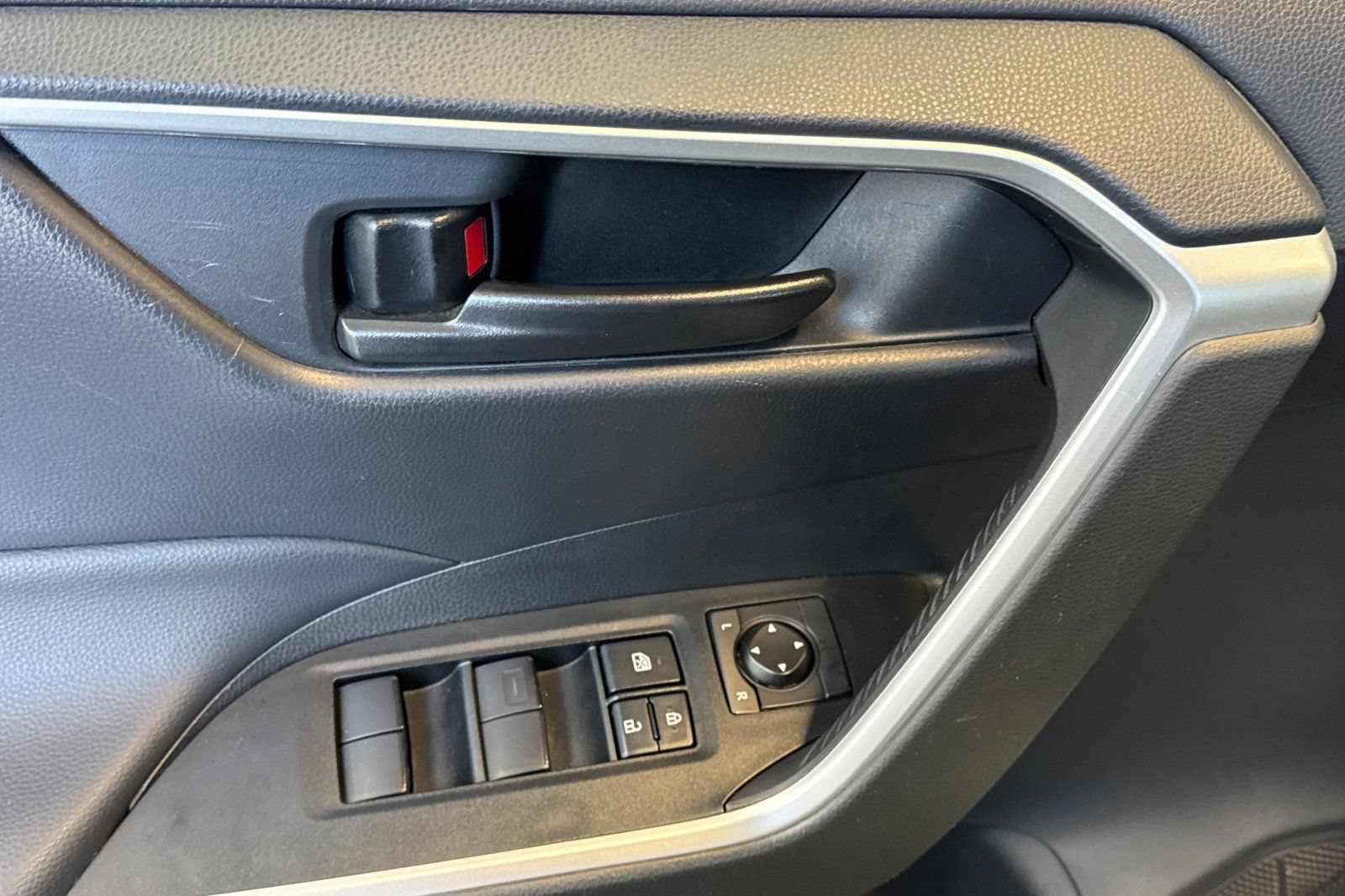 Certified 2023 Toyota RAV4 LE FWD image 14