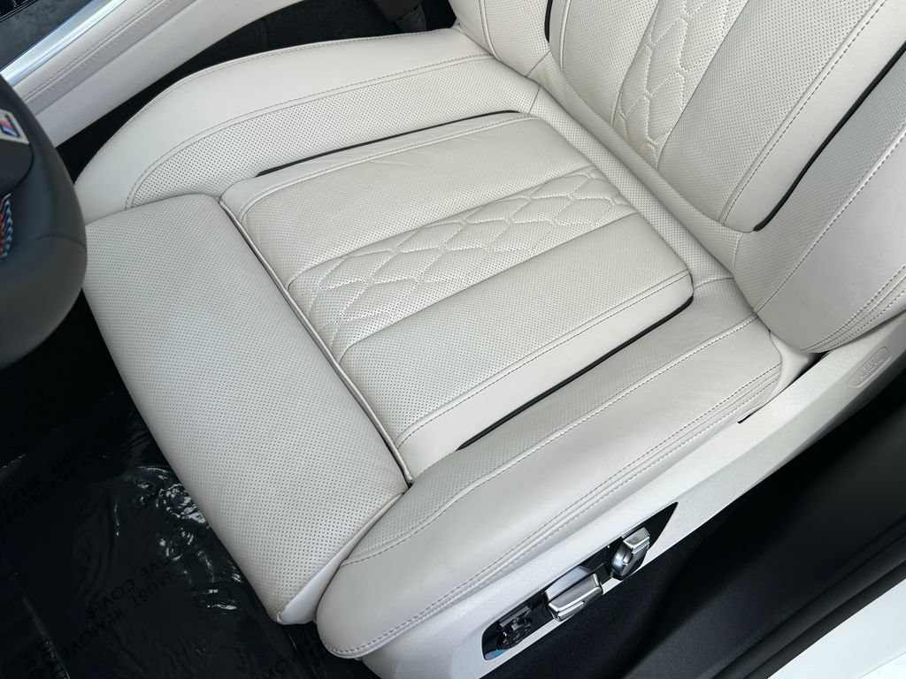 Used 2026 BMW X7 M60i AWD/4WD image 15
