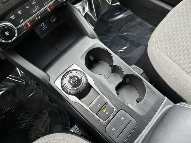 Used 2022 Ford Escape SE w/ SE Sport Appearance Package image 22