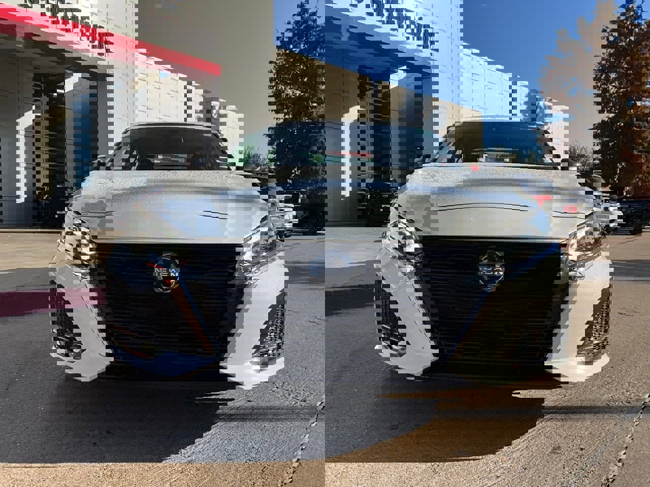 Used 2025 Nissan Altima 2.5 SV image 4