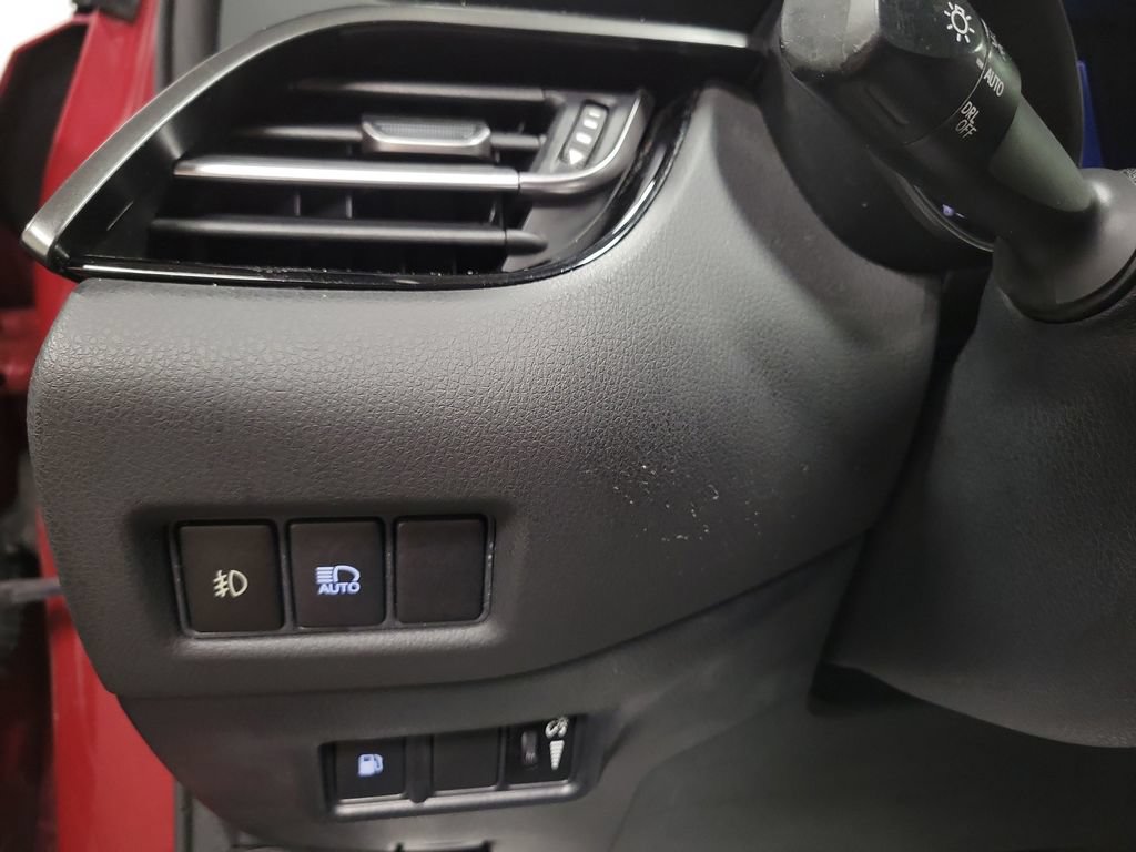 Used 2018 Toyota C-HR XLE FWD image 27