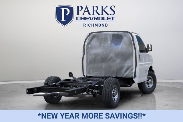 New 2025 Chevrolet Express 3500 w/ Power Convenience Package image 4