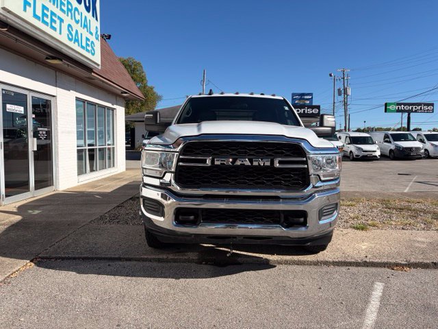 Used 2024 RAM 3500 Tradesman w/ Chrome Appearance Group AWD/4WD image 2