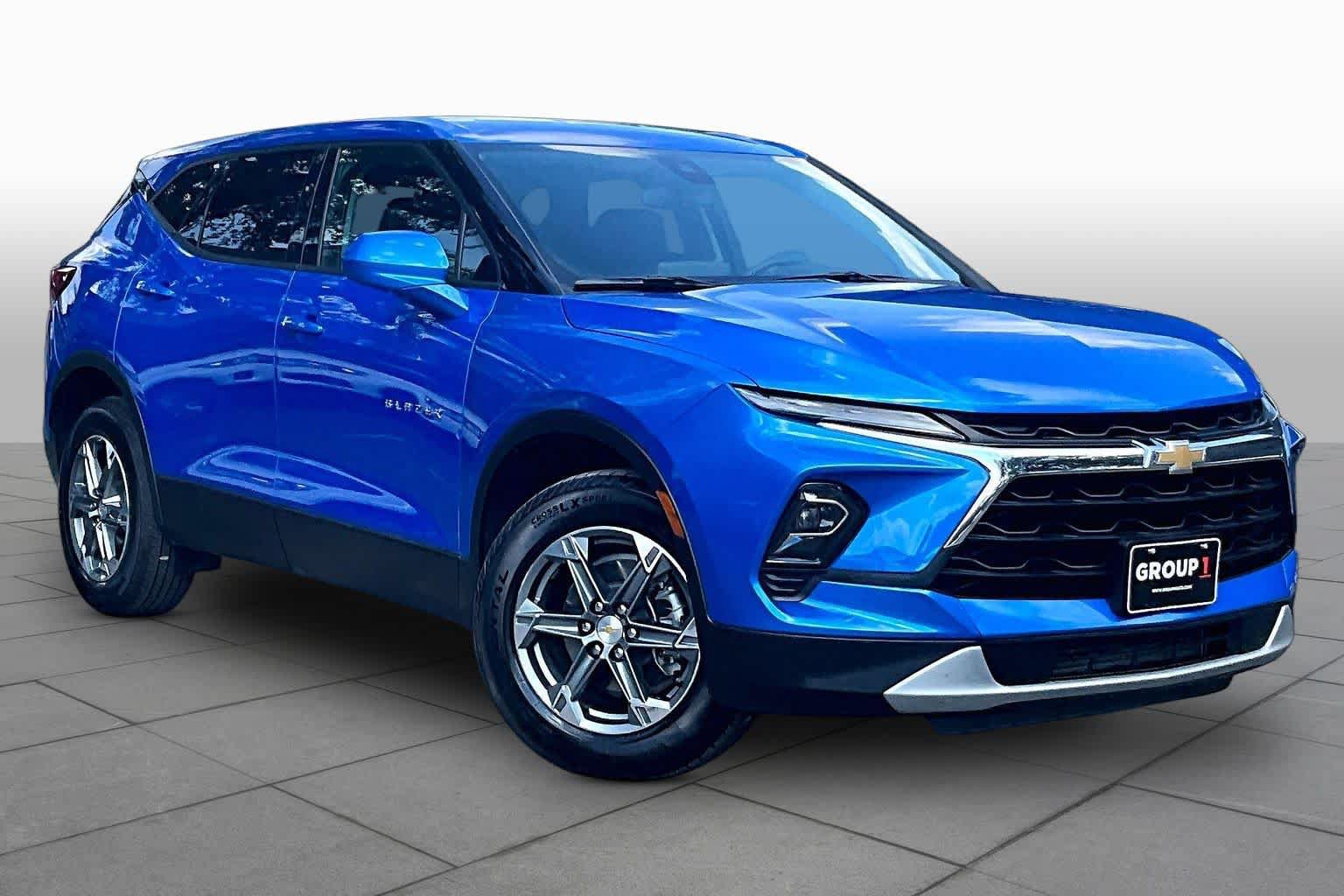 Used 2026 Chevrolet Blazer LT FWD image 3