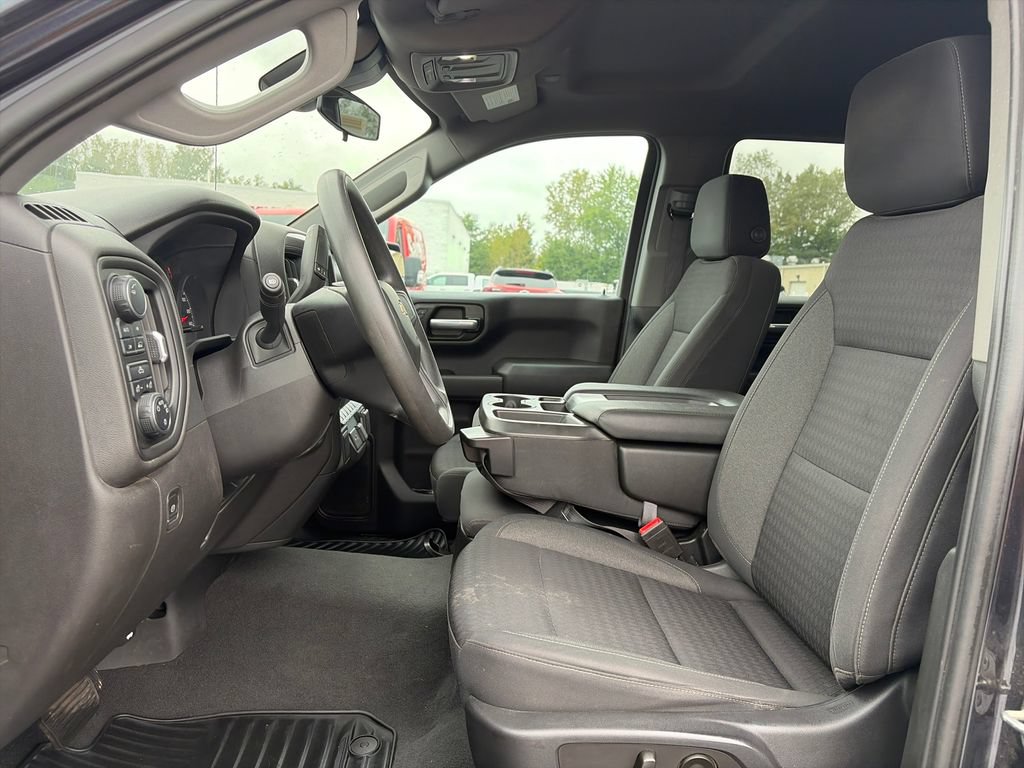 Used 2023 Chevrolet Silverado 1500 Custom AWD/4WD image 12
