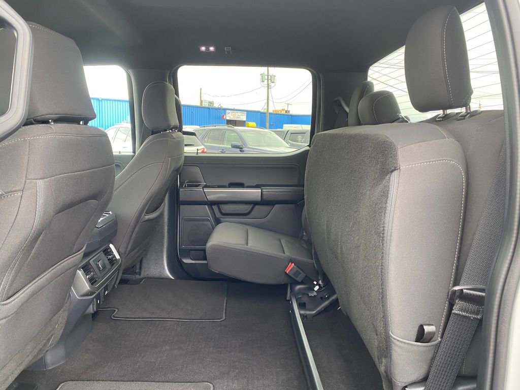 Used 2024 Ford F150 XLT w/ XLT Black Appearance Package AWD/4WD image 17