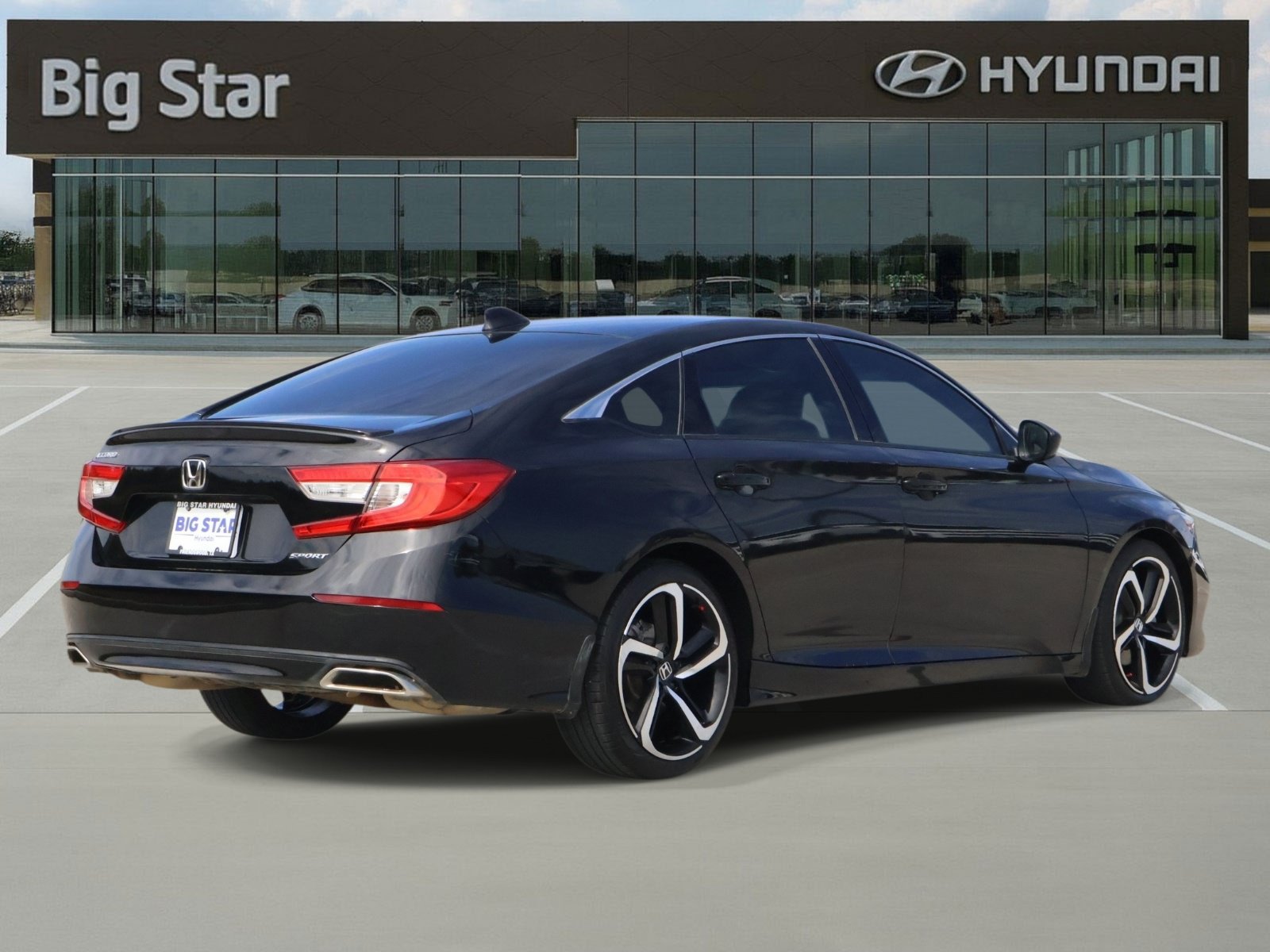 Used 2021 Honda Accord Sport image 4