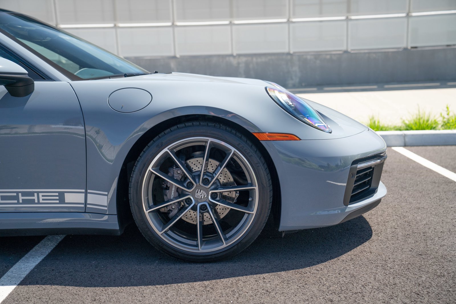 Certified 2024 Porsche 911 Carrera RWD image 9