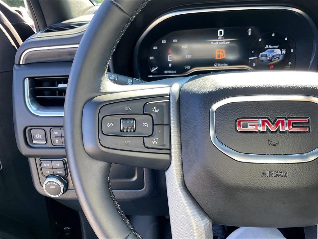 Used 2023 GMC Yukon SLT w/ SLT Premium Package AWD/4WD image 24