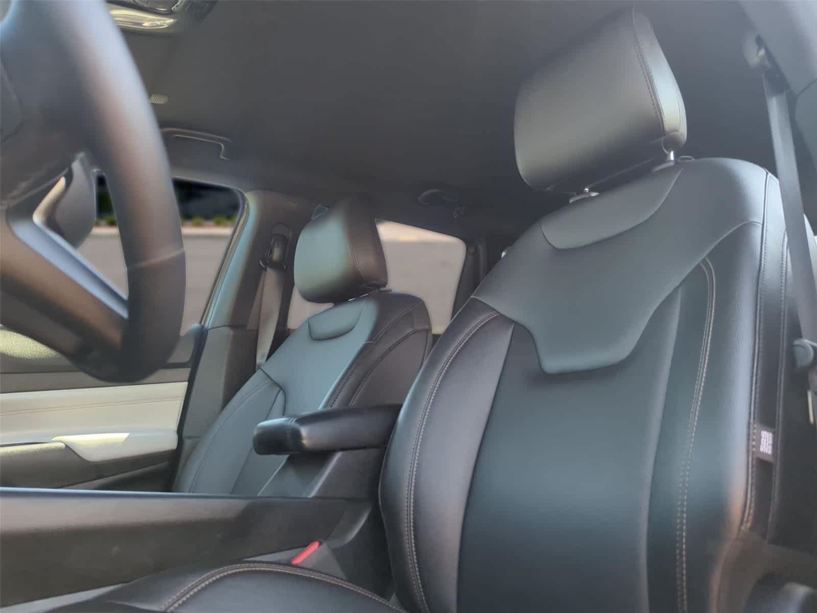 Used 2024 Jeep Compass Limited AWD/4WD image 13