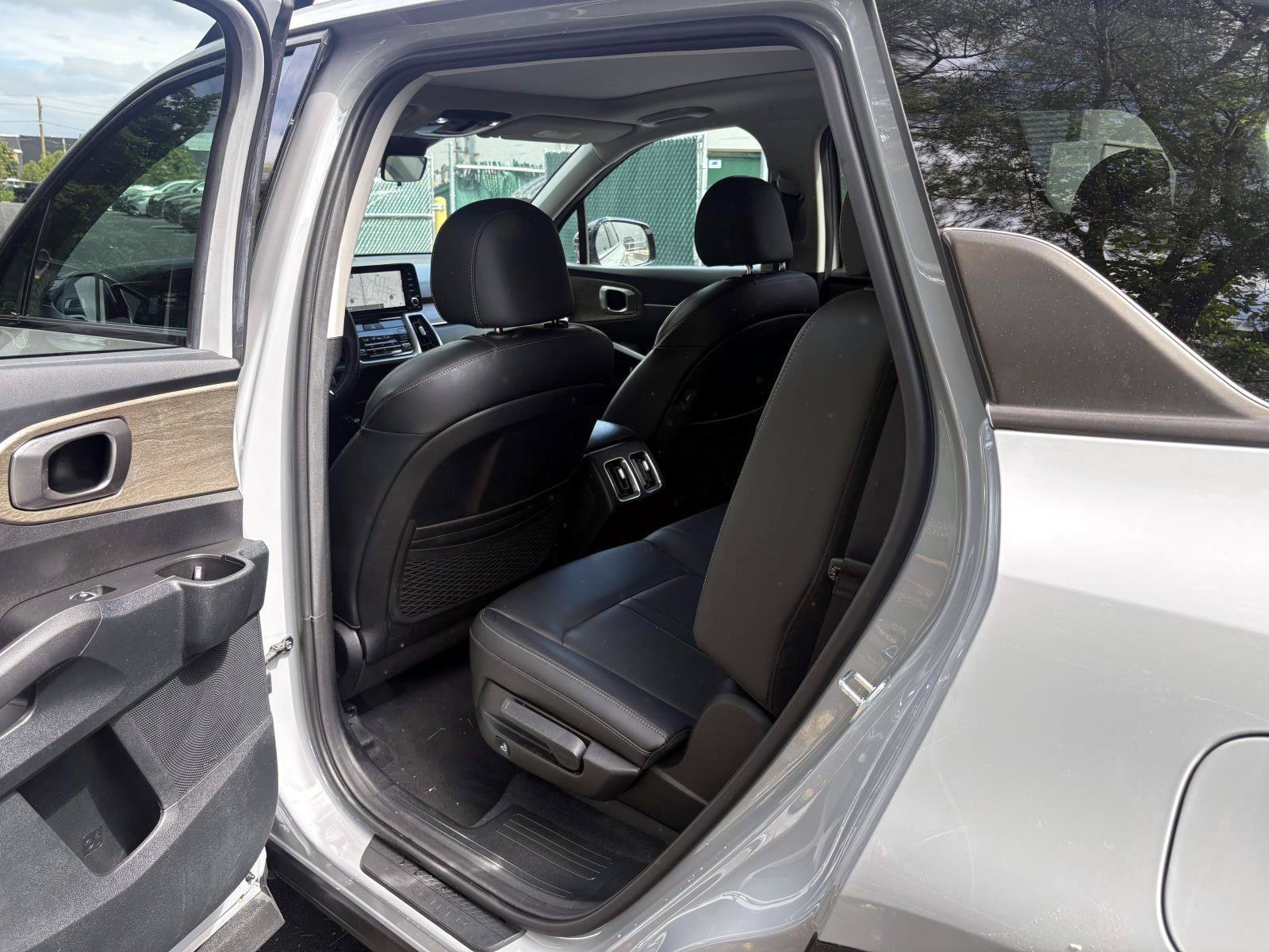 Certified 2023 Kia Sorento S w/ Panoramic Sunroof Package AWD/4WD image 24
