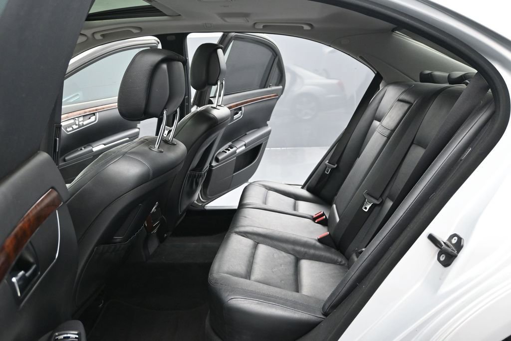 Used 2011 Mercedes-Benz S 550 4MATIC image 15