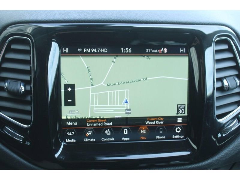 Used 2021 Jeep Compass Limited w/ Elite Interior Group image 25