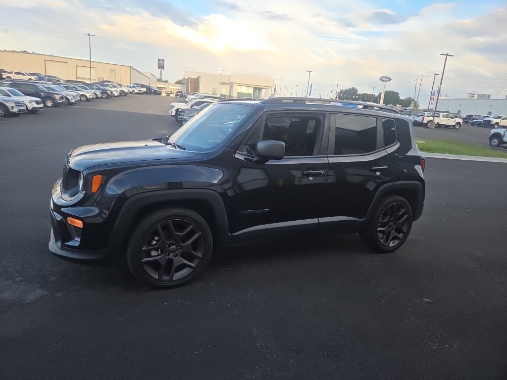 Used 2021 Jeep Renegade Latitude FWD image 7