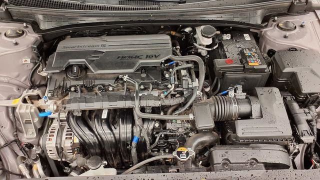Used 2025 Hyundai Elantra SEL image 37