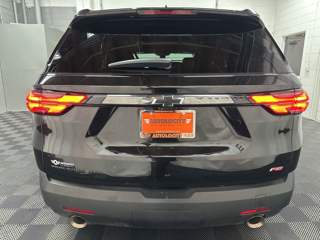 Used 2023 Chevrolet Traverse RS image 8