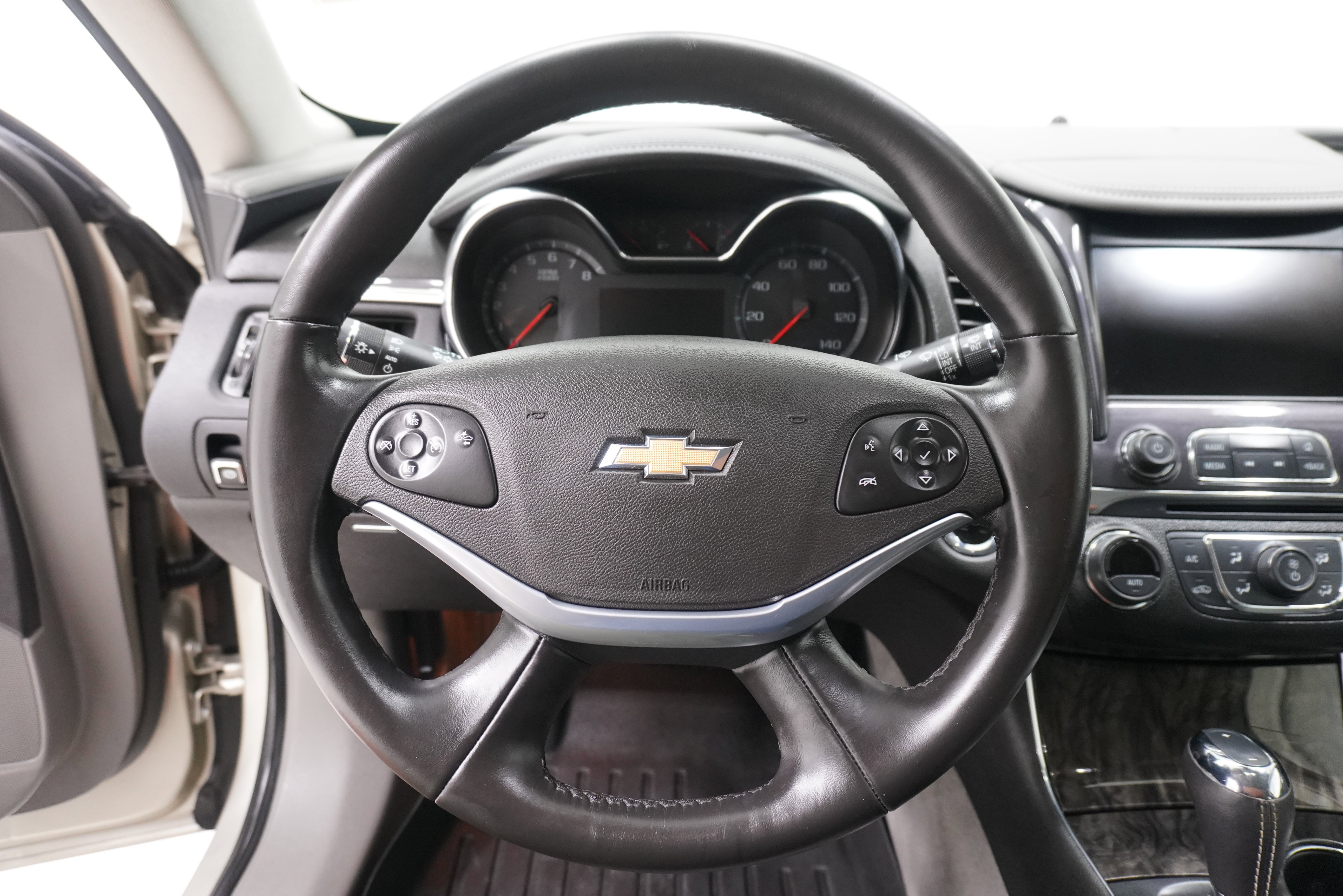 Used 2015 Chevrolet Impala LT image 16