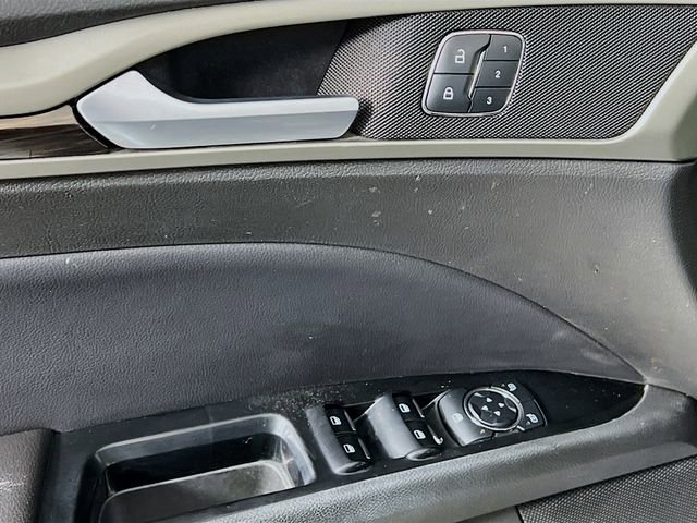 Used 2013 Ford Fusion SE image 9