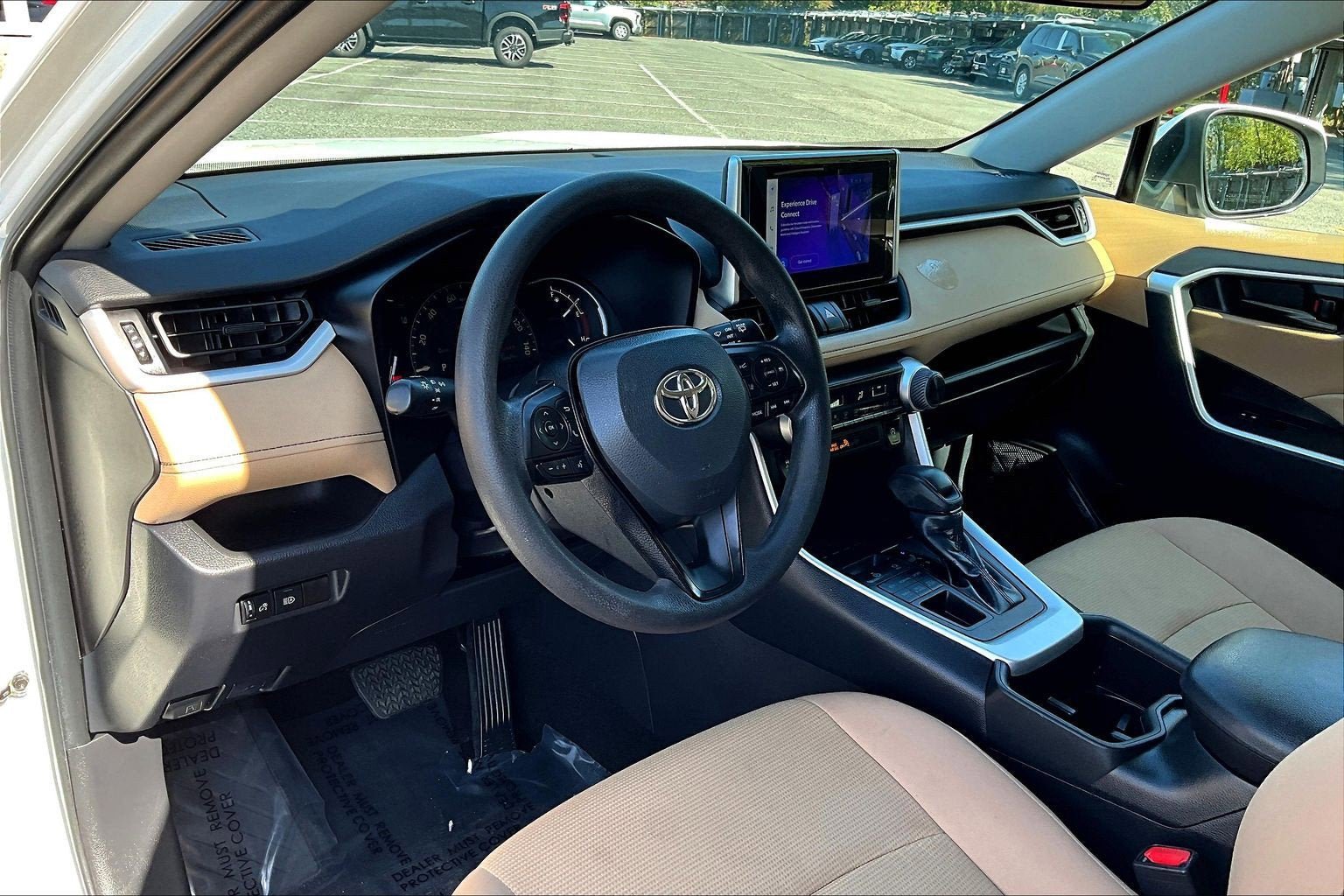 Used 2023 Toyota RAV4 LE AWD/4WD image 13