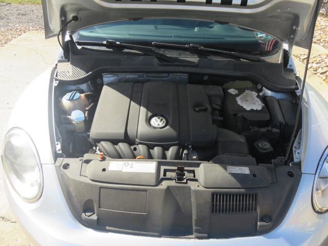 Used 2013 Volkswagen Beetle 2.5 image 27