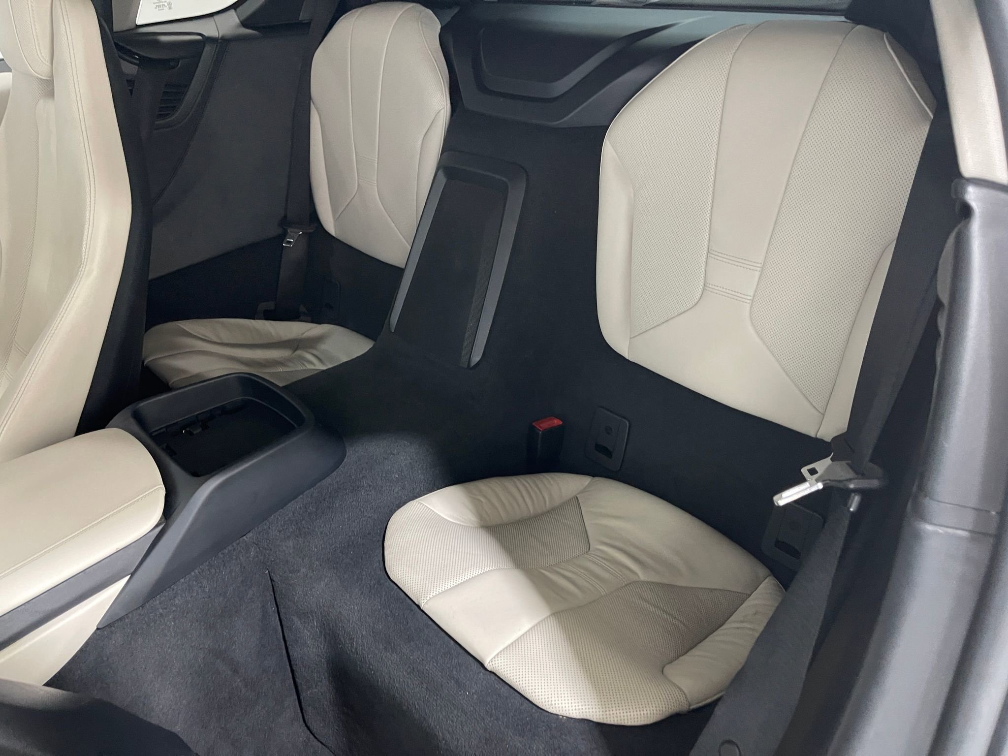 Used 2015 BMW i8 AWD/4WD image 27