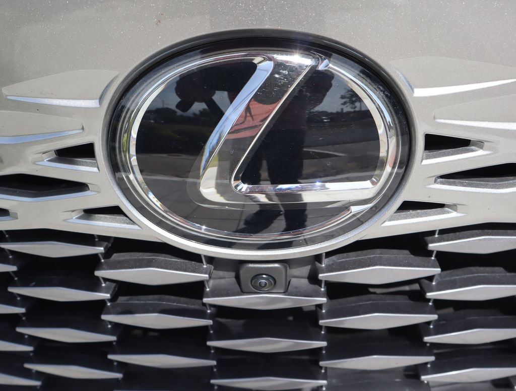 Used 2024 Lexus RX 450h AWD w/ Luxury Package image 12