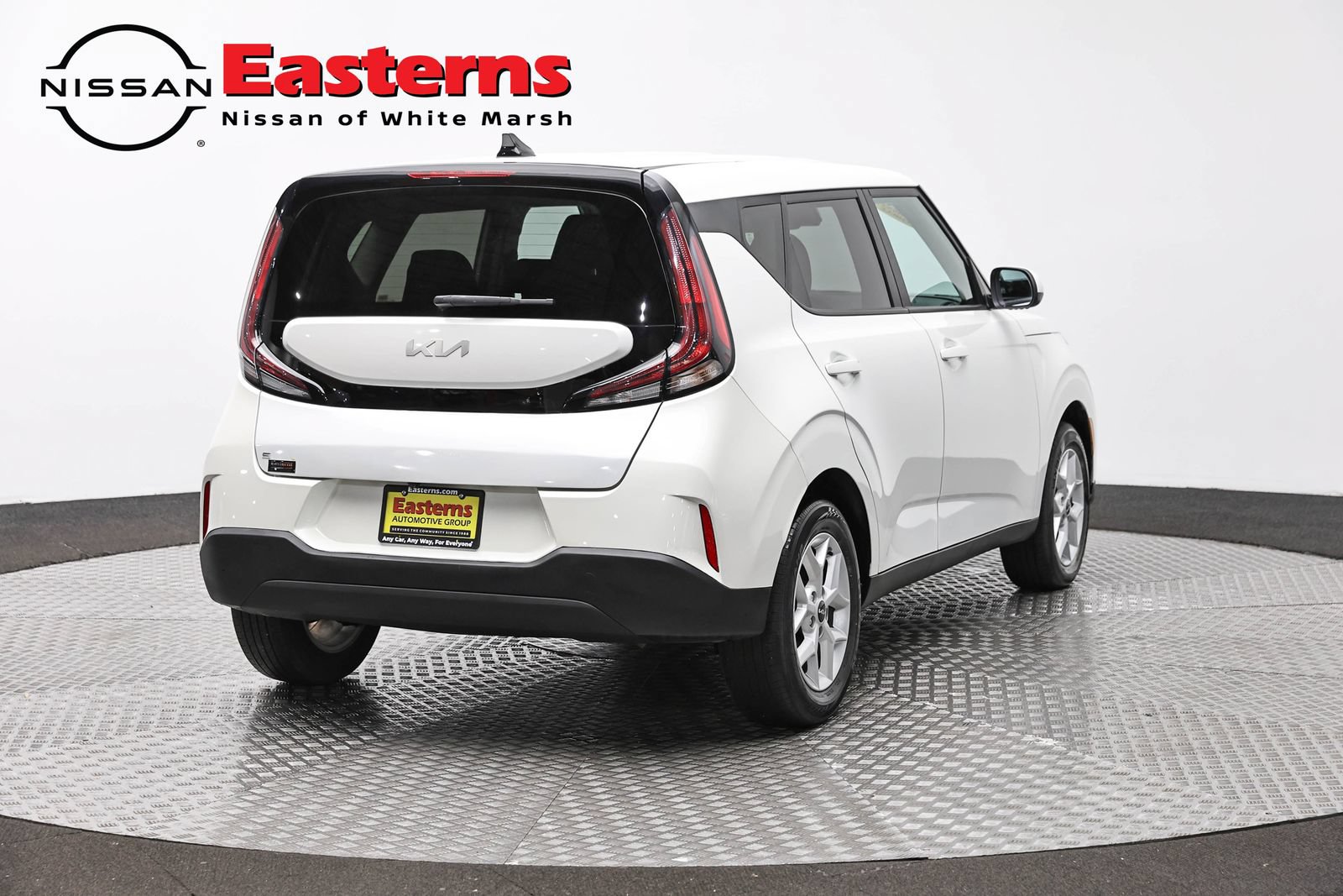 Used 2024 Kia Soul LX w/ Option Group 015 FWD image 5