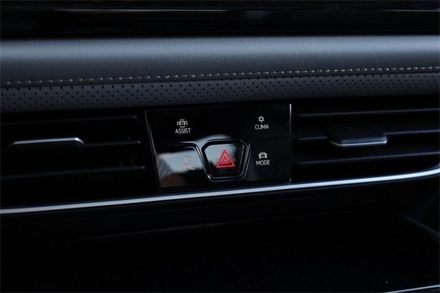 New 2026 Volkswagen Atlas Peak Edition image 16