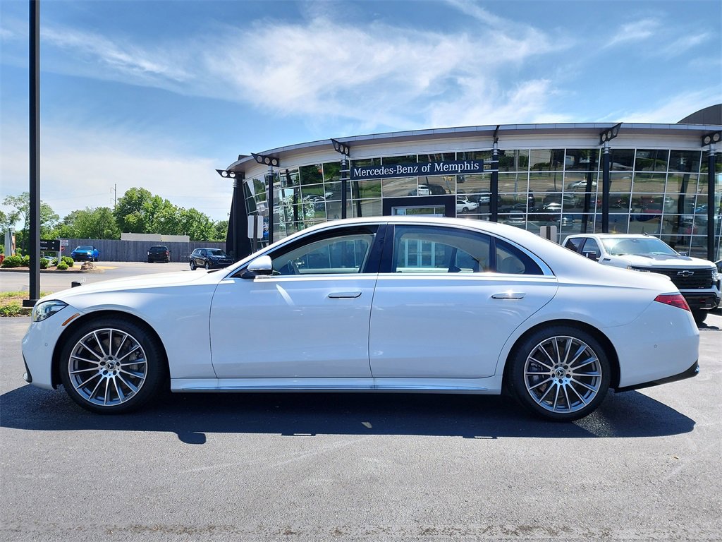 New 2025 Mercedes-Benz S 580 4MATIC Sedan image 2