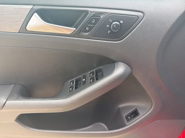 Used 2016 Volkswagen Jetta Sport w/ Lighting Package image 17
