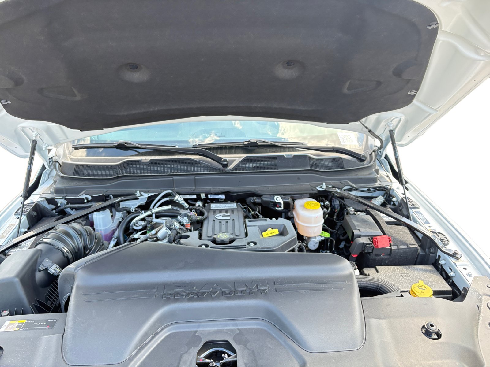 New 2026 RAM 3500 Tradesman AWD/4WD image 23