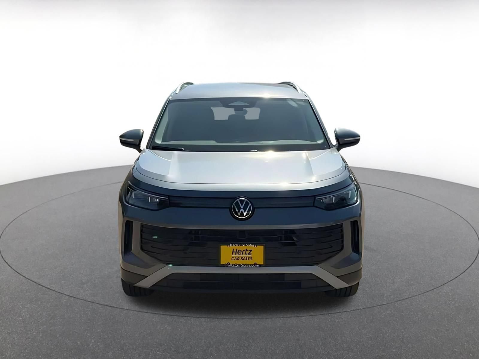 Used 2026 Volkswagen Tiguan SE AWD/4WD image 4