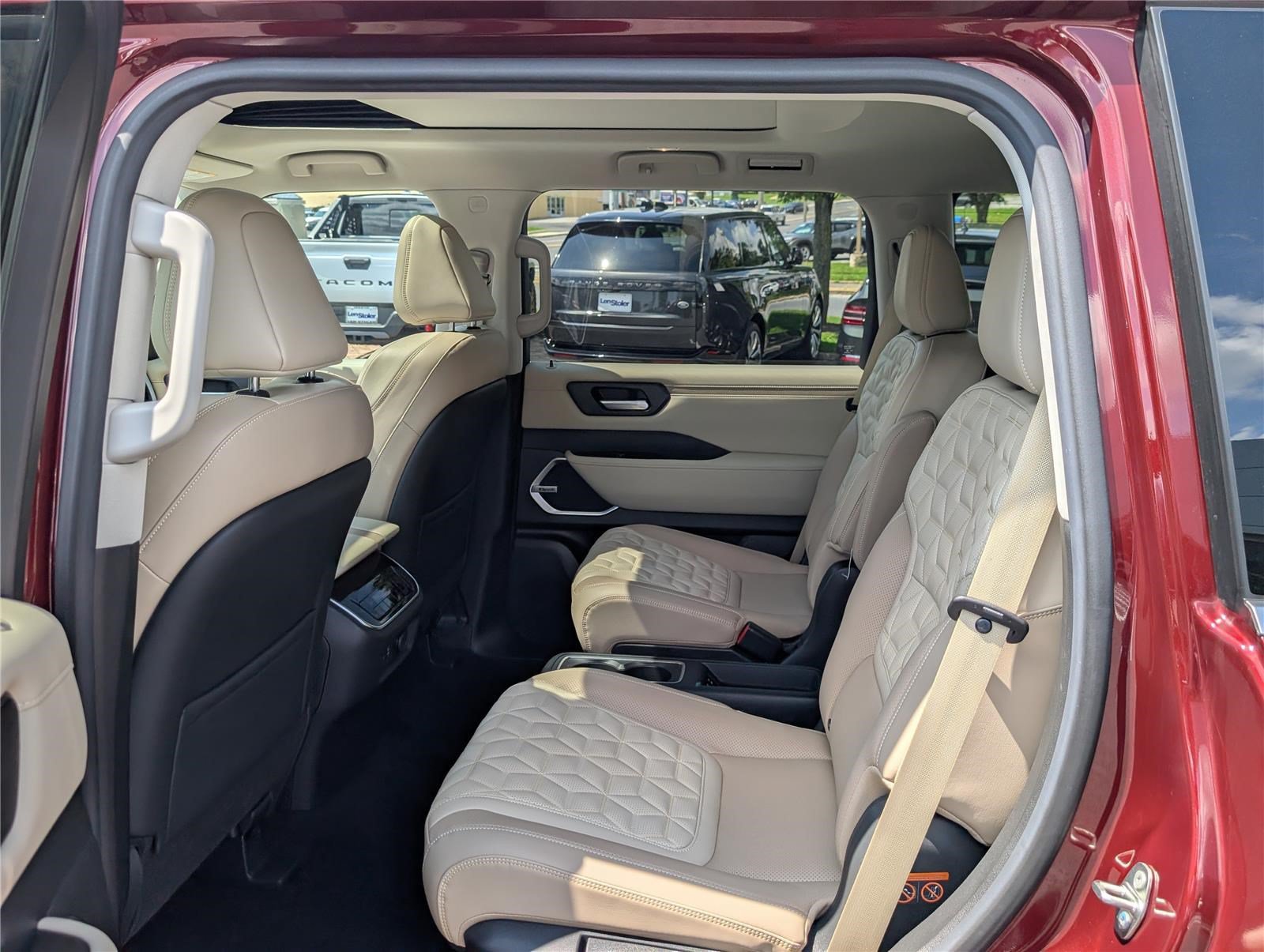 Used 2025 Nissan Armada Platinum Reserve w/ Convenience Package AWD/4WD image 15
