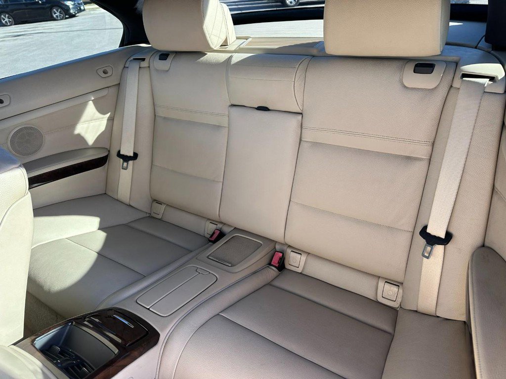 Used 2012 BMW 328i Convertible image 10