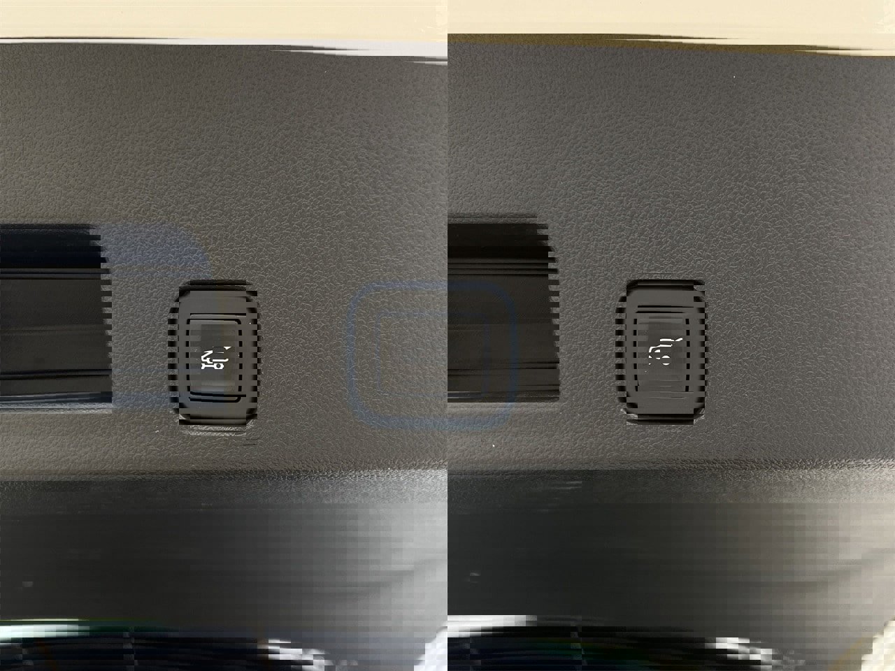 Used 2025 GMC Acadia Elevation image 27