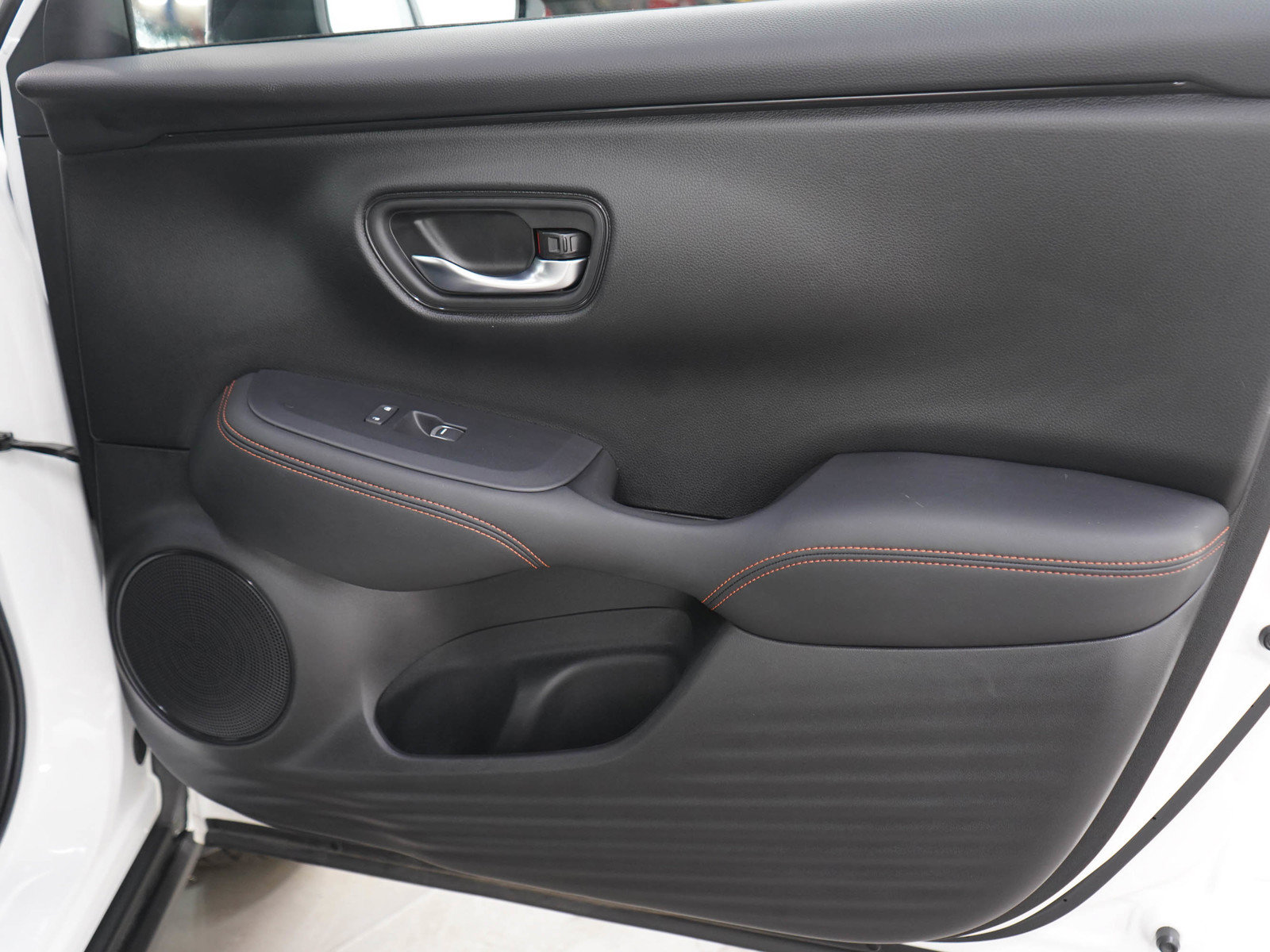 Used 2024 Honda HR-V Sport image 9