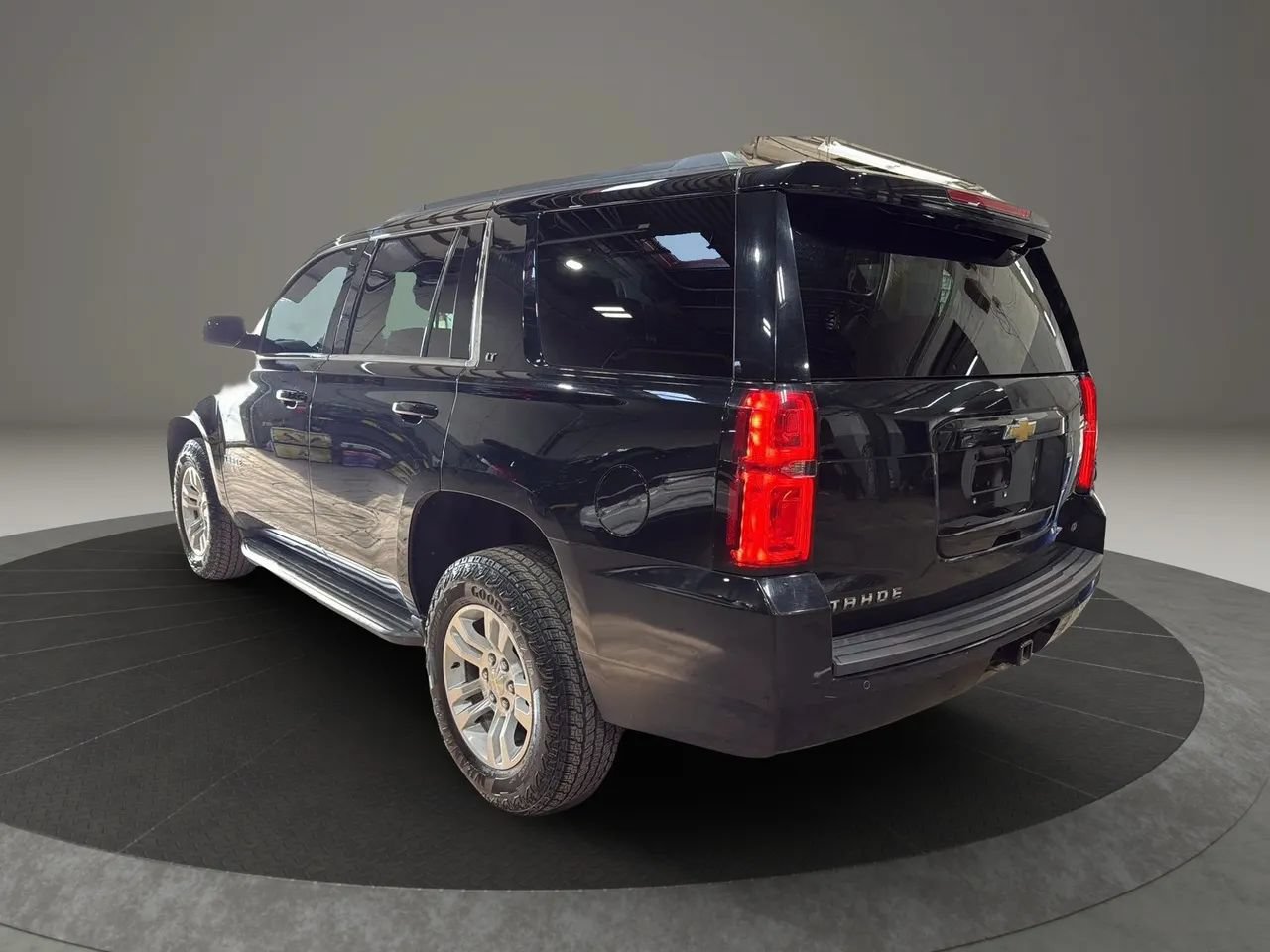 Used 2018 Chevrolet Tahoe LT AWD/4WD image 7