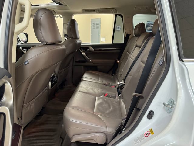 Used 2017 Lexus GX 460 Premium w/ Premium Package image 22