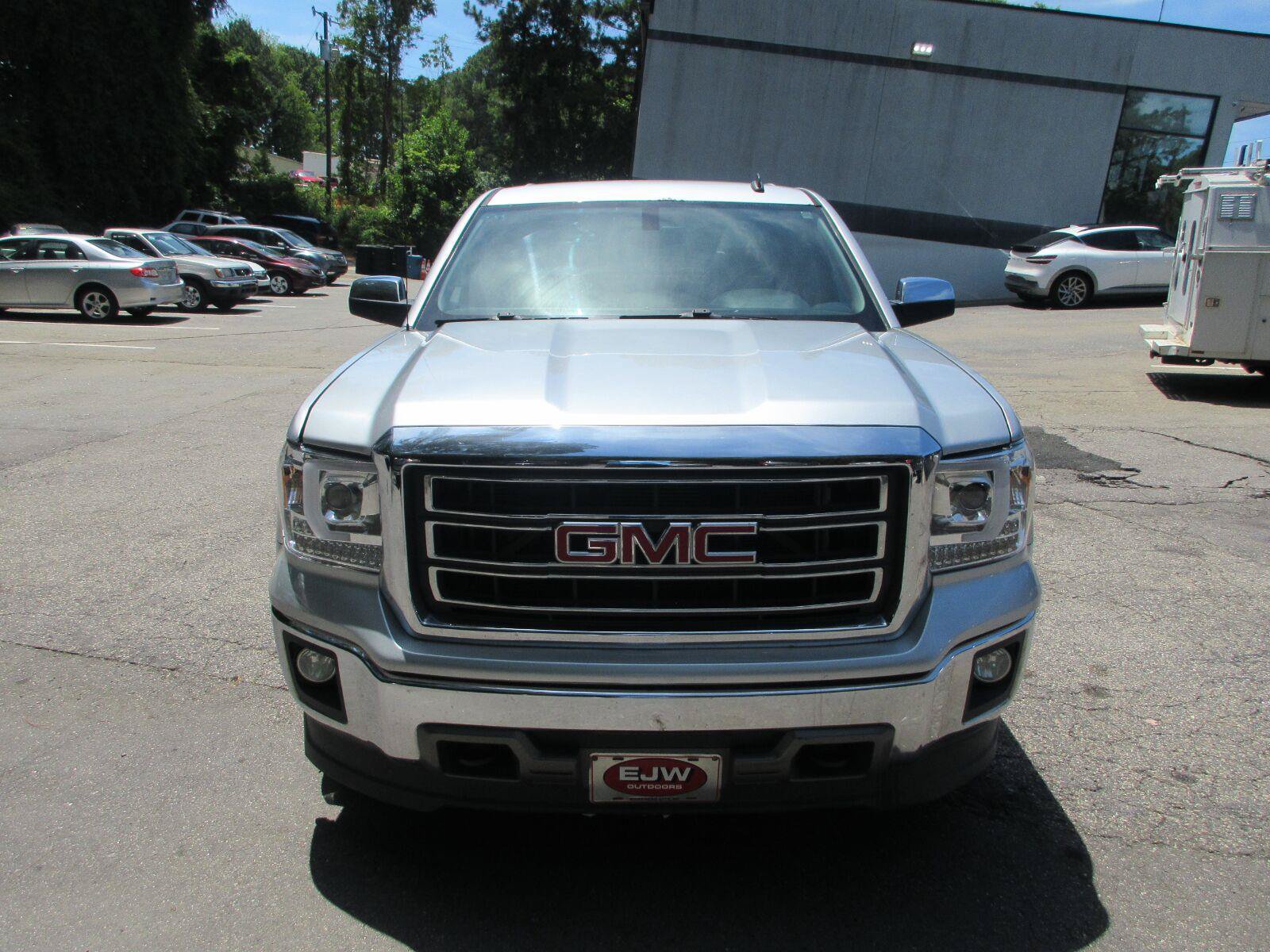 Used 2014 GMC Sierra 1500 SLT w/ Suspension Package, Off-Road RWD image 2