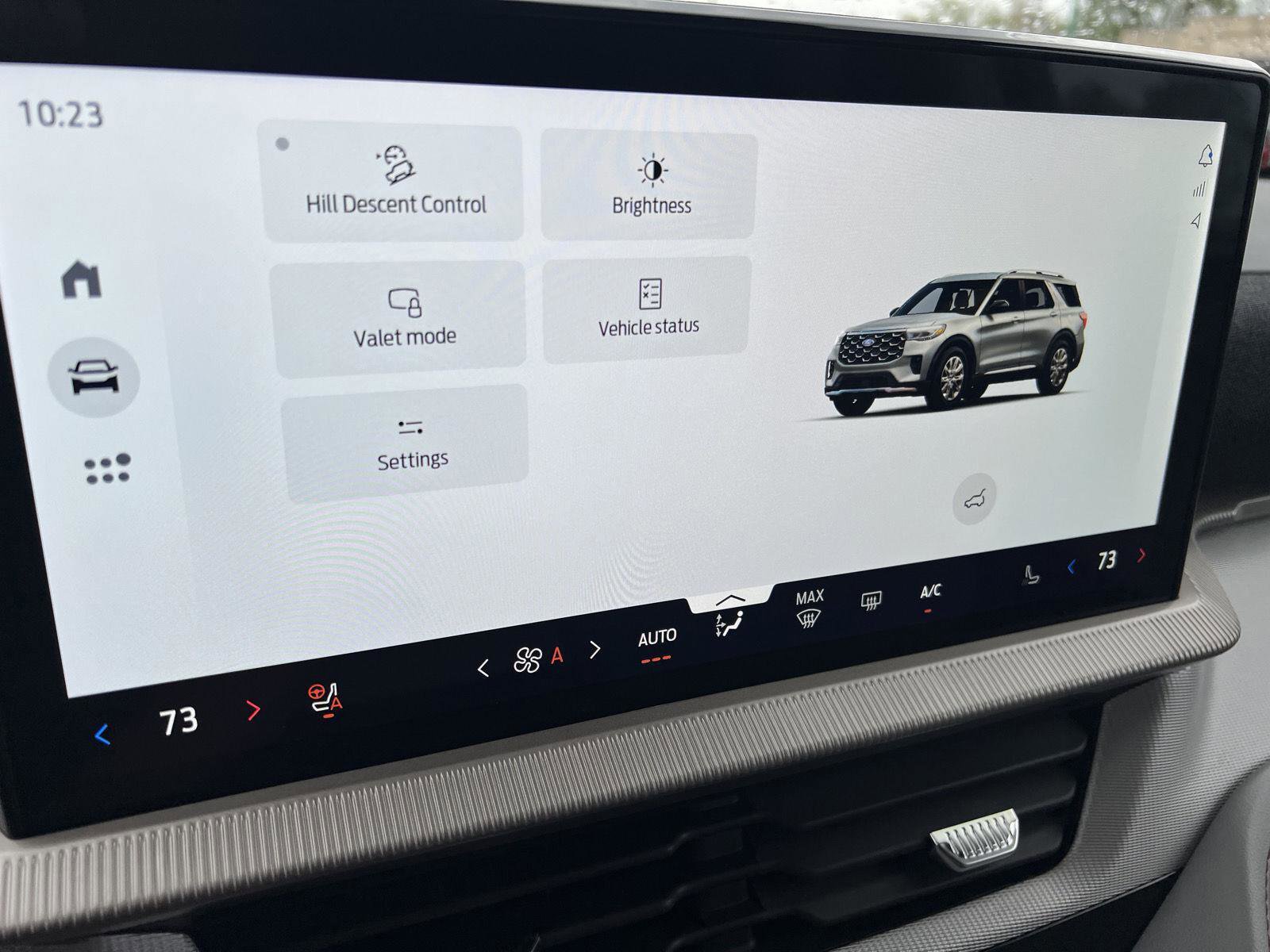 Used 2025 Ford Explorer Active w/ Active Comfort Package AWD/4WD image 27