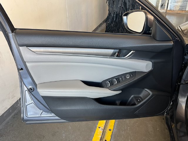 Used 2020 Honda Accord LX image 27
