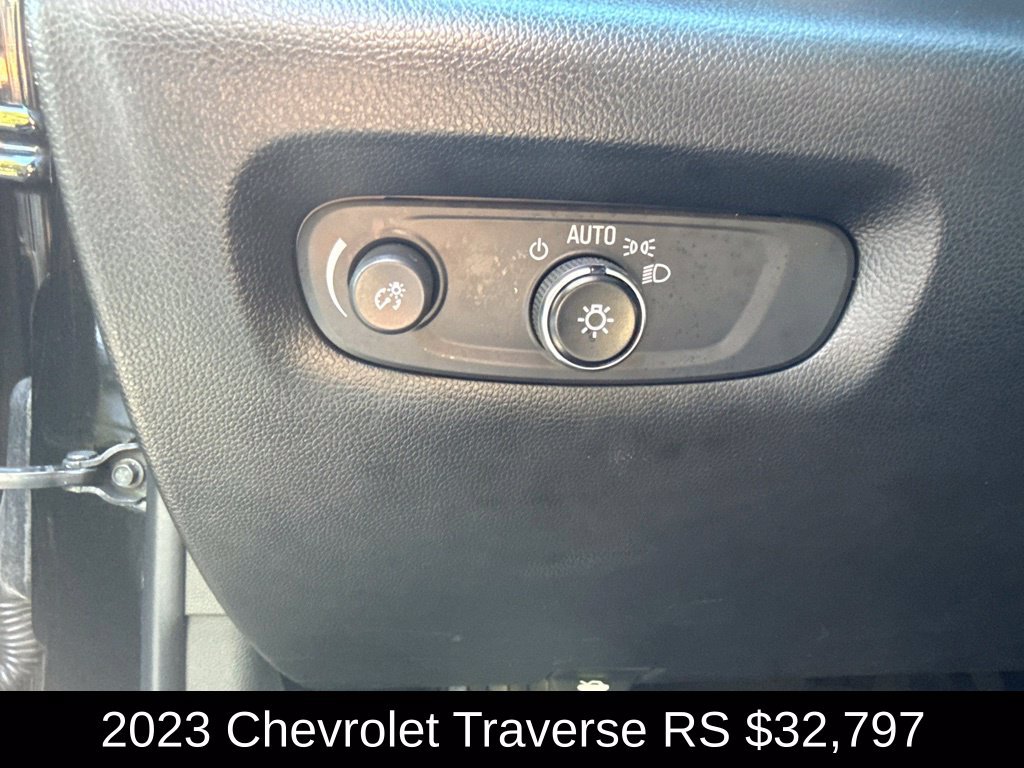 Used 2023 Chevrolet Traverse RS w/ LPO, Floor Liner Package AWD/4WD image 28